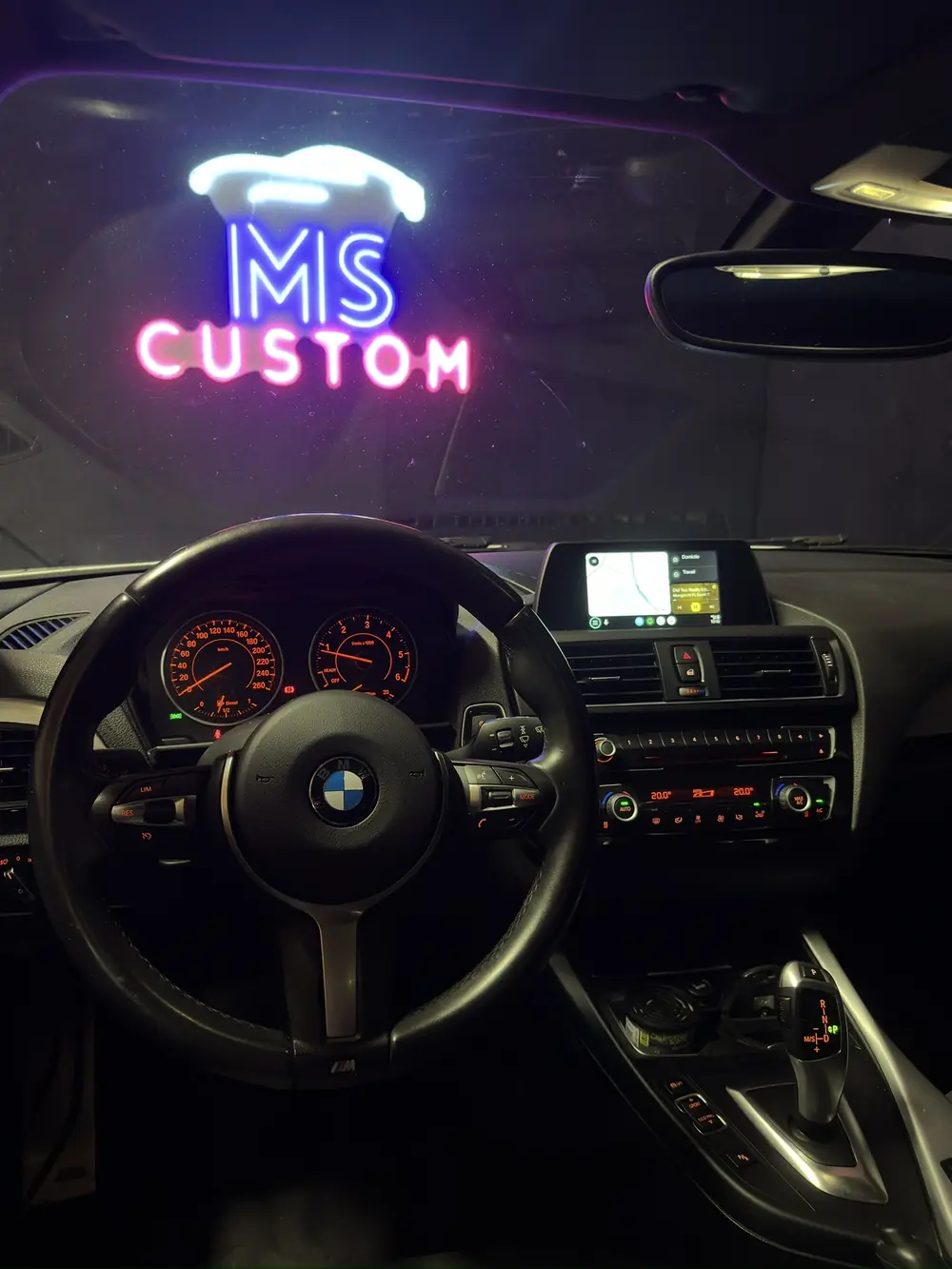 BMW Série 1 : CarPlay et Android Auto sans fil ajoutés sur l'écran iDrive d'origine