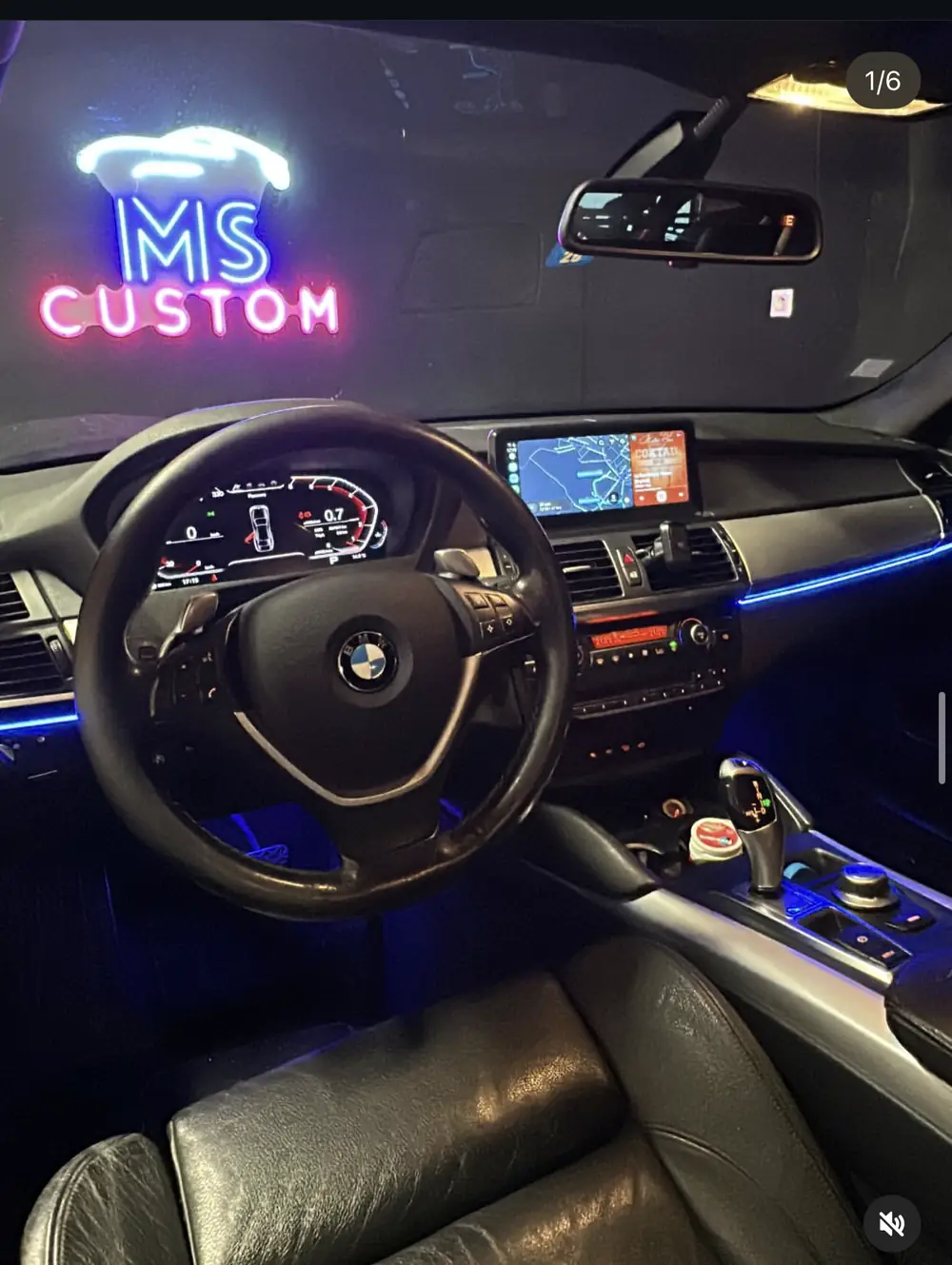 BMW X6 E71 : éclairage d'ambiance, compteur numérique et écran central CarPlay installés par MS Custom